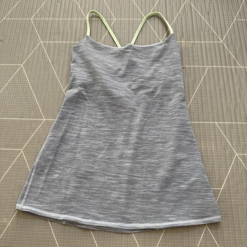 Lululemon Dancing Warrior Tank 8 Silver‎ Spoon Clear Mint LW1F38S Strappy